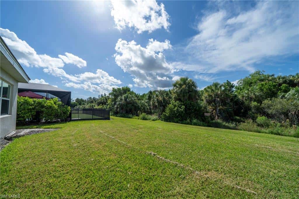 8051 Venetian Pointe Dr, Fort Myers, photo 4