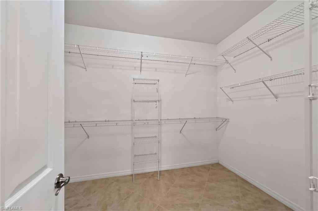 8051 Venetian Pointe Dr, Fort Myers, photo 21