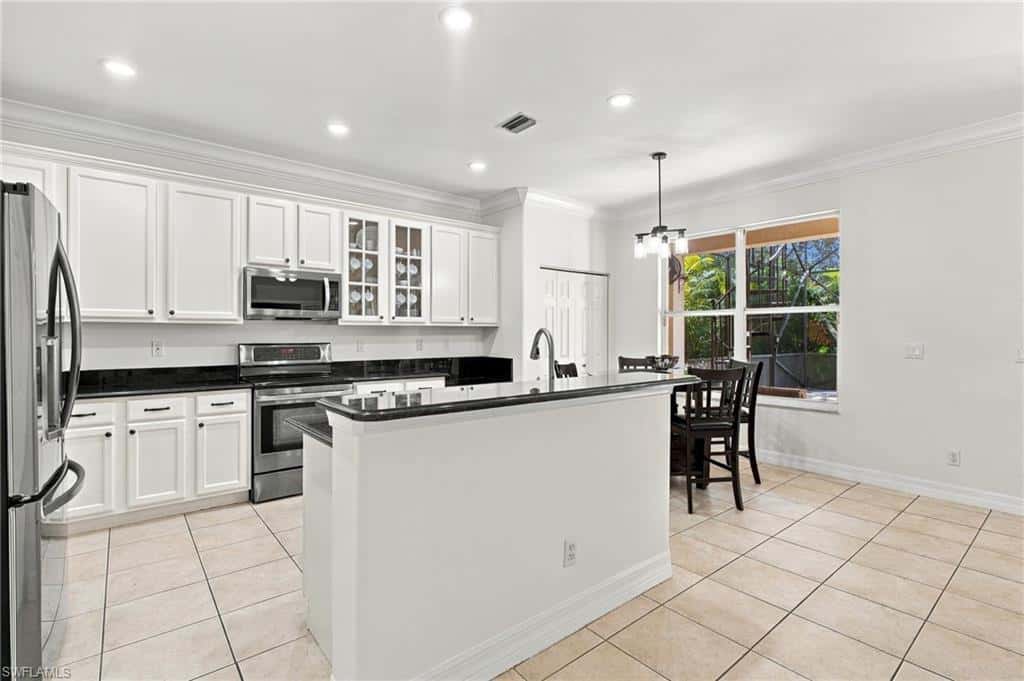 1289 Barrigona Ct, Naples, photo 9