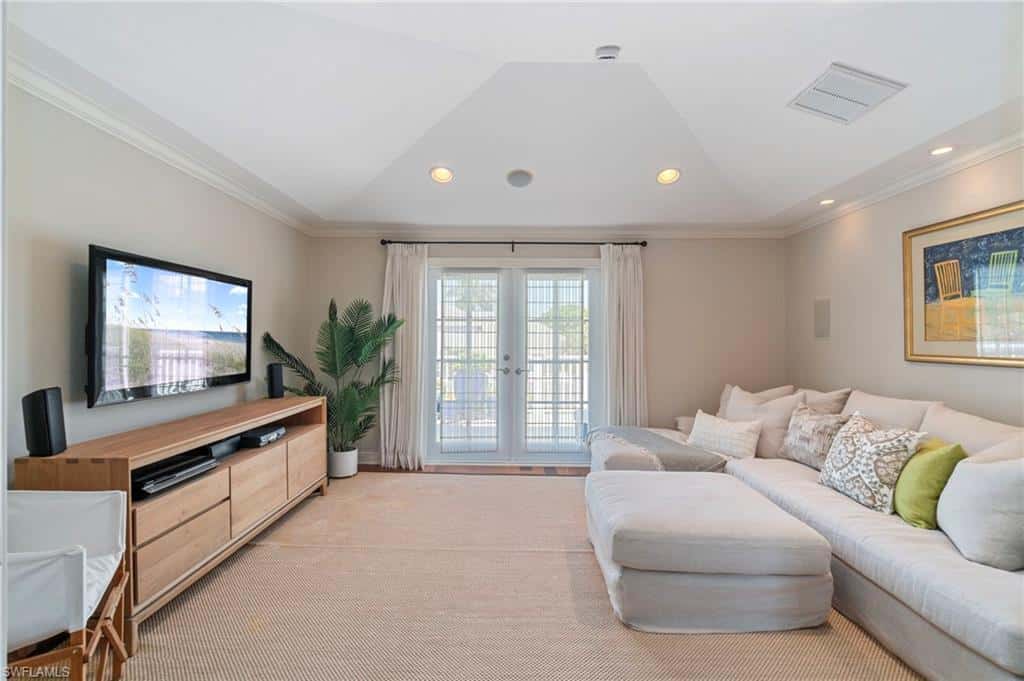 645 Broad Ave, Naples, photo 24