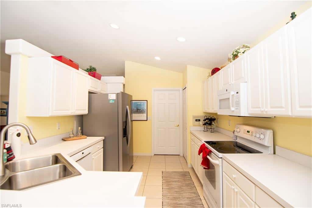 9124 Shadow Glen Way, Fort Myers, photo 16