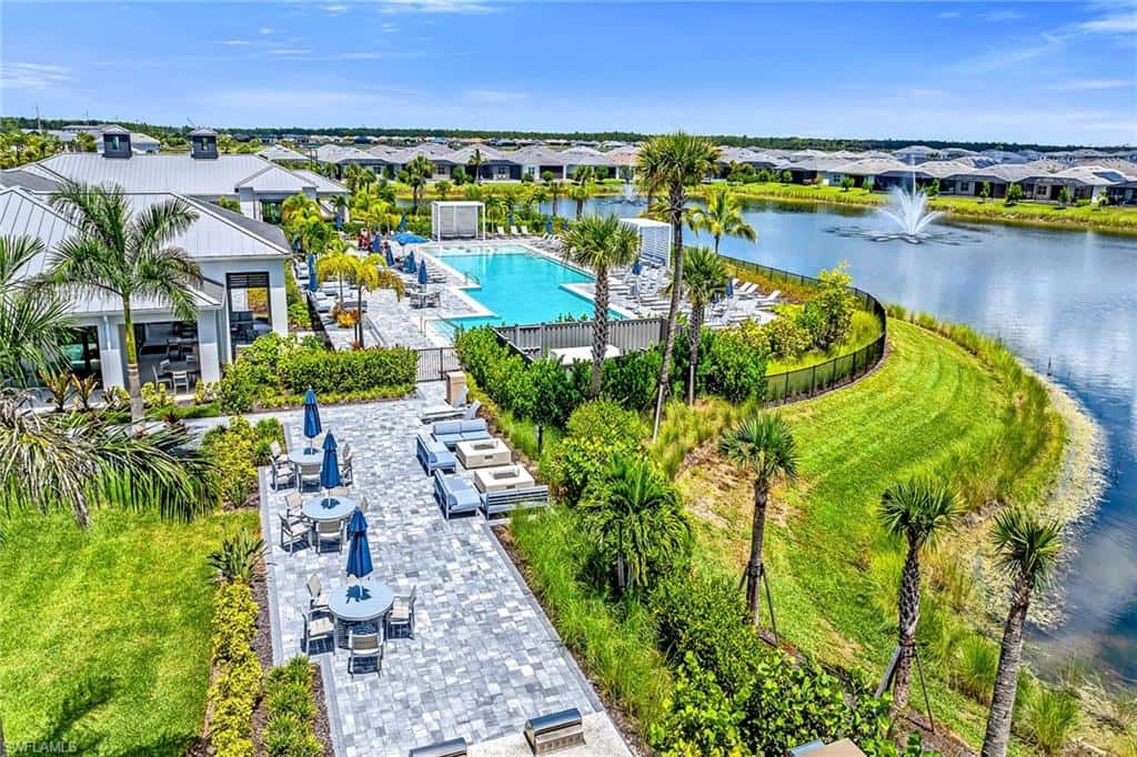 9182 Wisteria Way, Naples, photo 47
