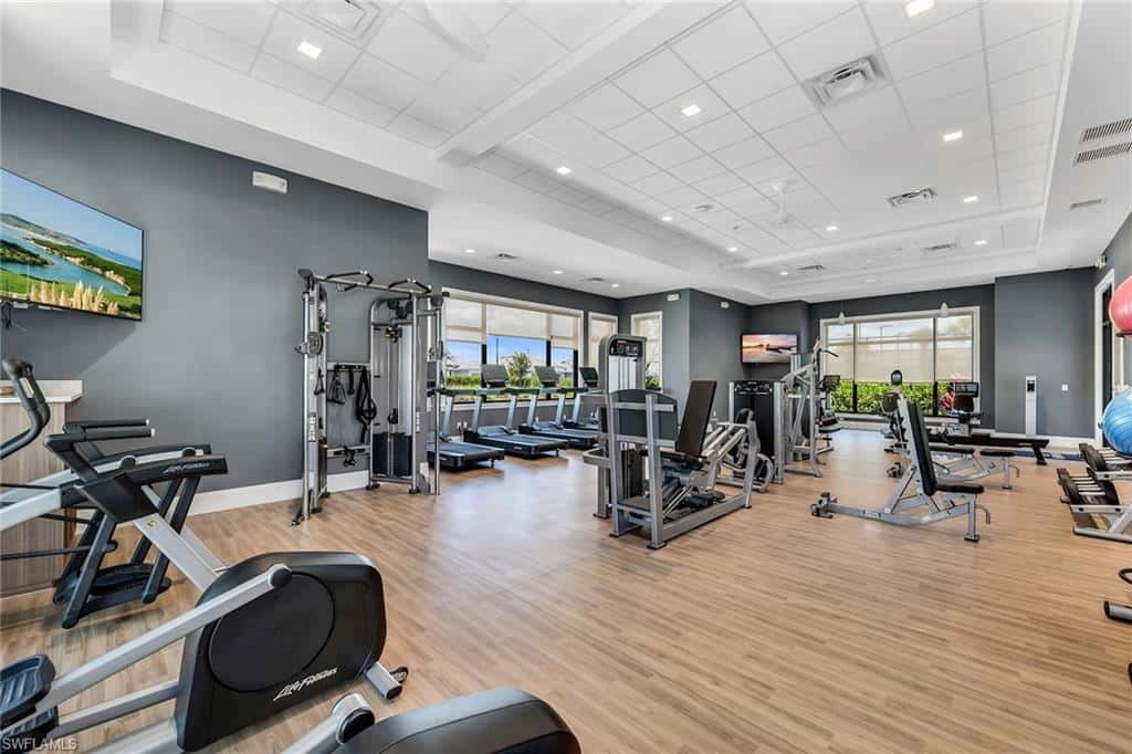 9182 Wisteria Way, Naples, photo 37