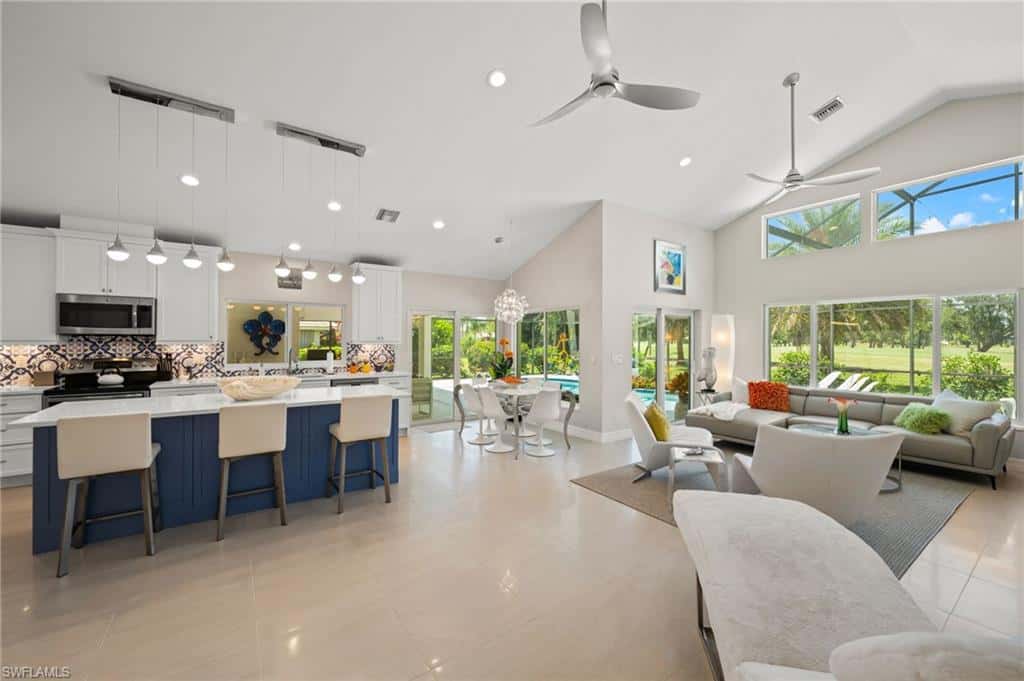 2114 Imperial Golf Course Blvd, Naples, photo 6
