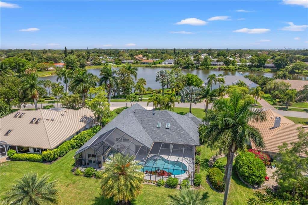 2114 Imperial Golf Course Blvd, Naples, photo 26