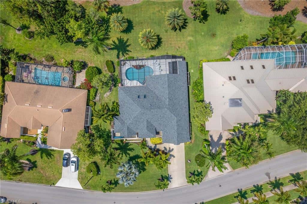2114 Imperial Golf Course Blvd, Naples, photo 36