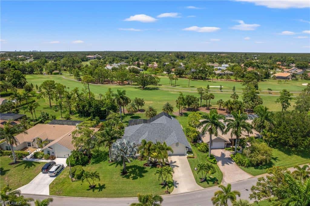 2114 Imperial Golf Course Blvd, Naples, photo 34