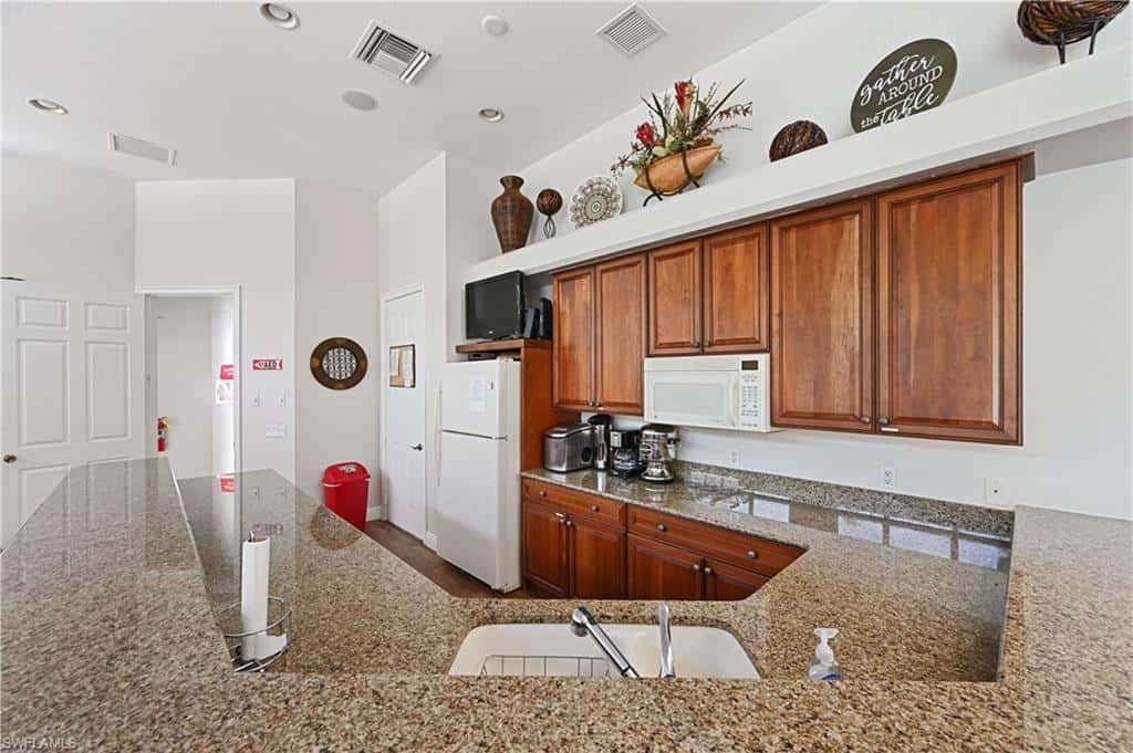 7876 Hawthorne Dr #1201, Naples, photo 42