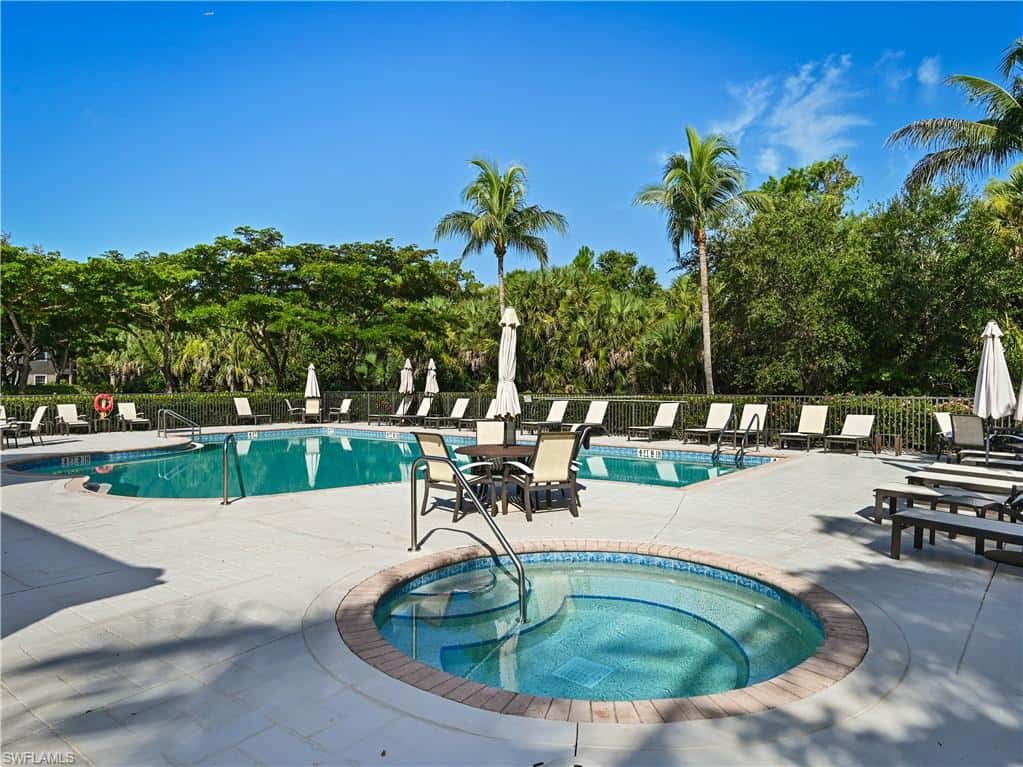 7876 Hawthorne Dr #1201, Naples, photo 38