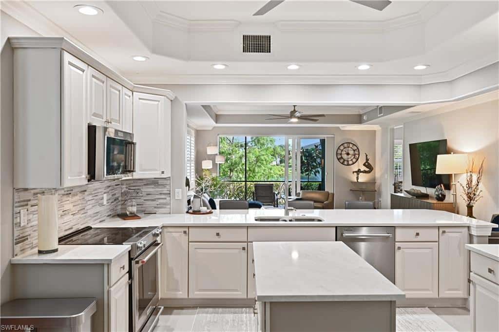 7876 Hawthorne Dr #1201, Naples, photo 8