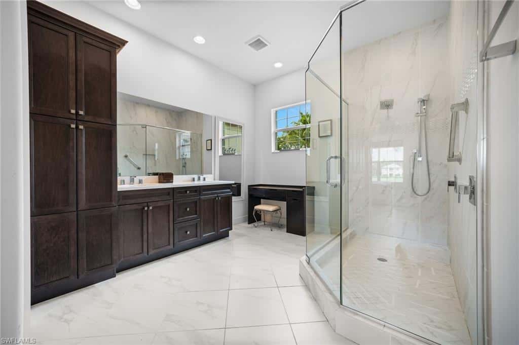 8062 Signature Club Cir #201, Naples, photo 28