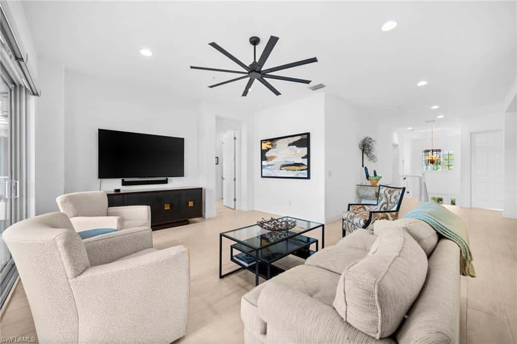 8062 Signature Club Cir #201, Naples, photo 10