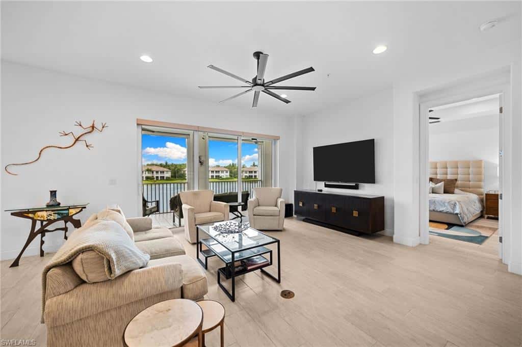 8062 Signature Club Cir #201, Naples, photo 8