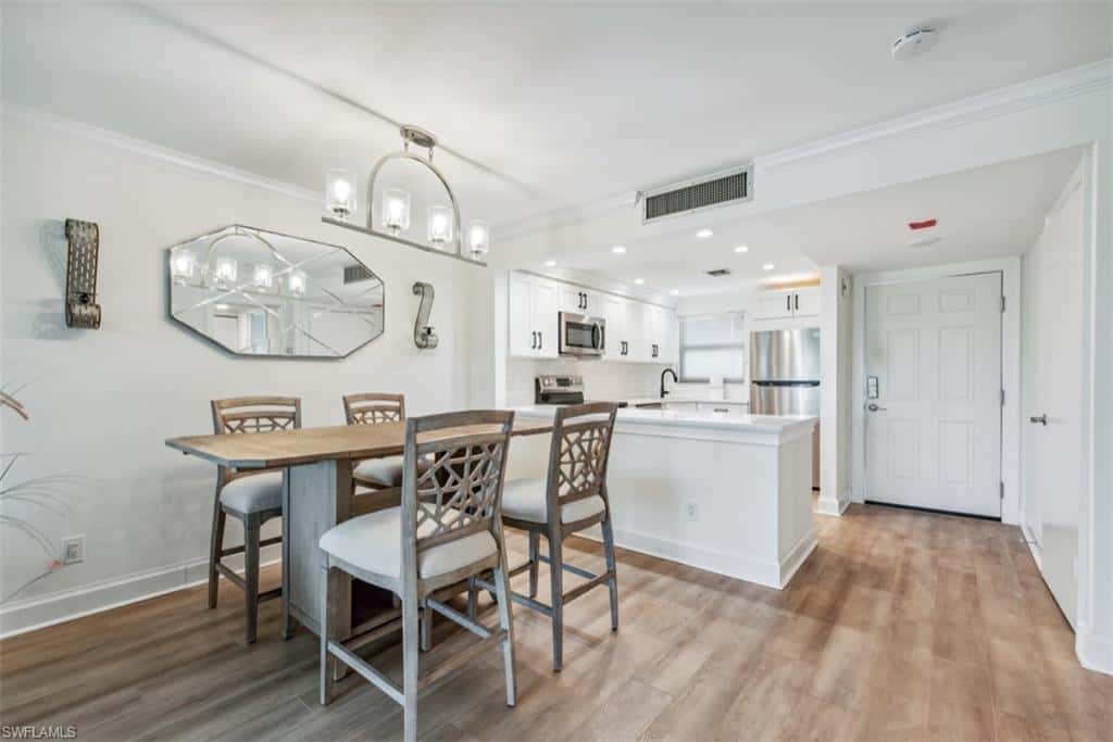 37 High Point Cir #208, Naples, photo 5