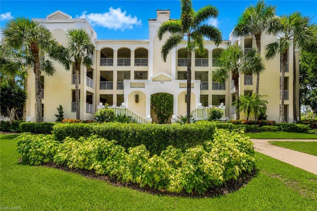 7741 Pebble Creek Cir #302, Naples, photo 35