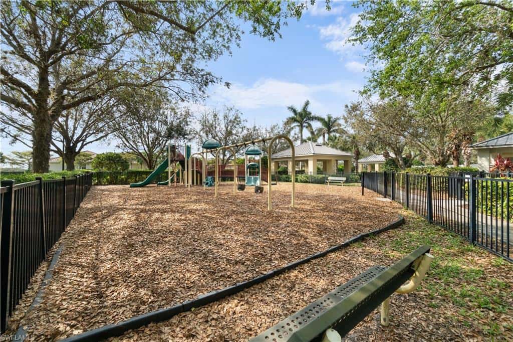 2022 Fairmont Ln, Naples, photo 43