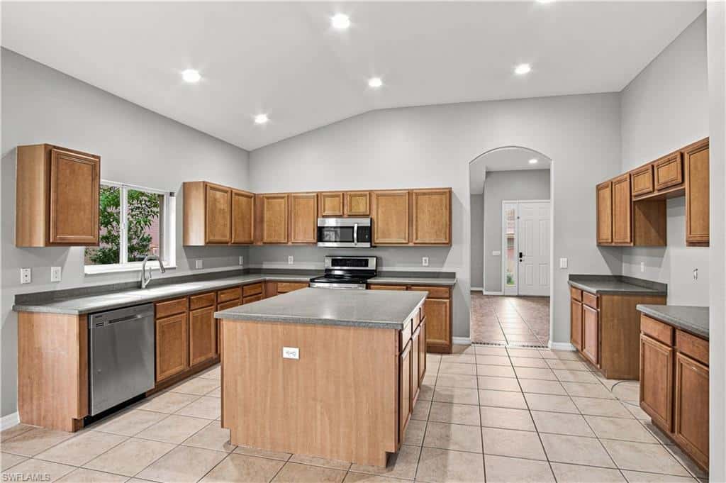 2022 Fairmont Ln, Naples, photo 12