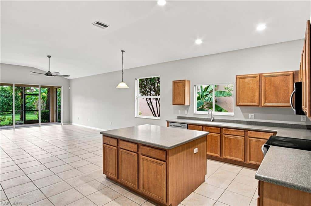 2022 Fairmont Ln, Naples, photo 10