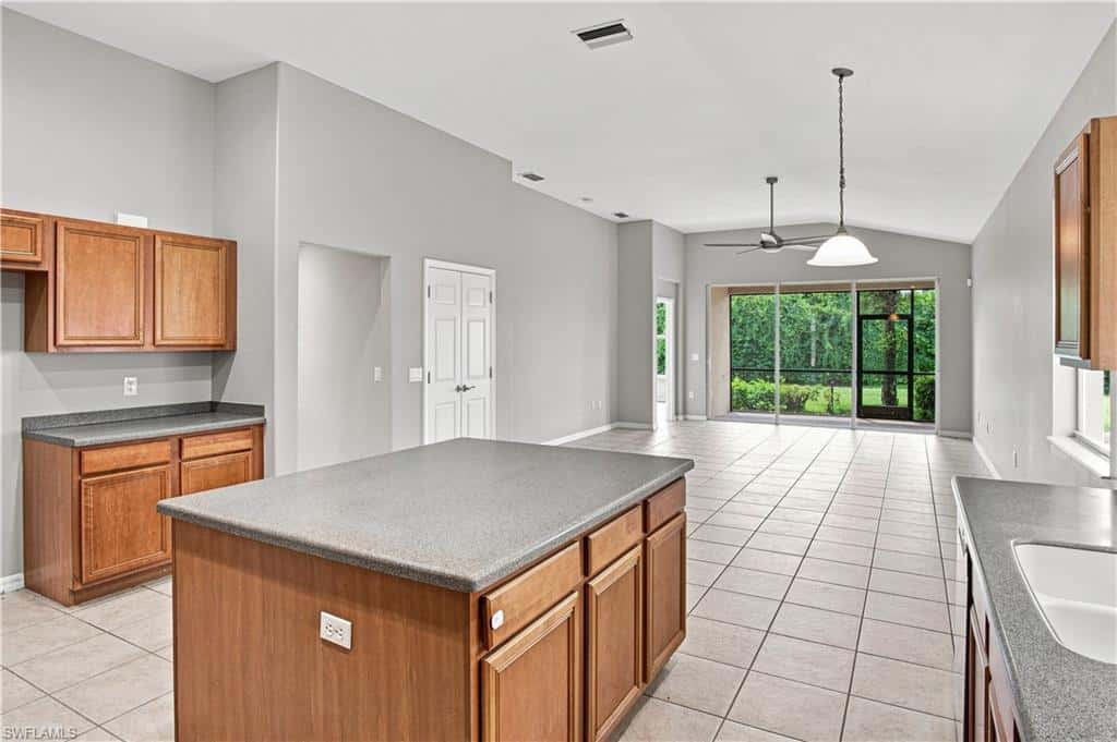 2022 Fairmont Ln, Naples, photo 11