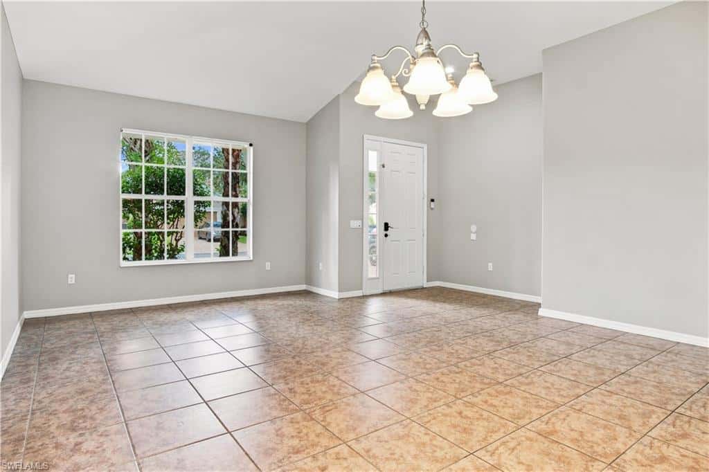 2022 Fairmont Ln, Naples, photo 8
