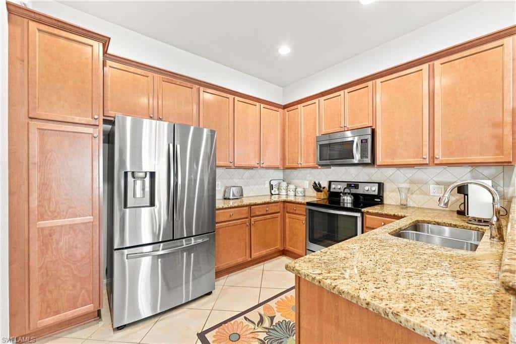 8664 Genova Ct, Naples, photo 15