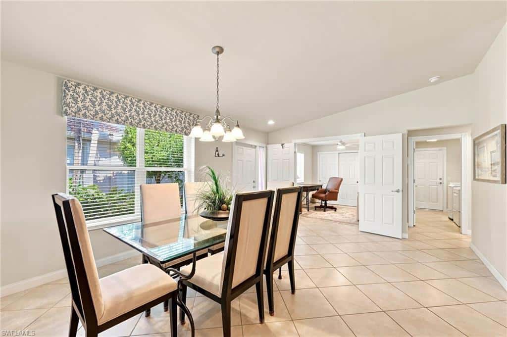 8664 Genova Ct, Naples, photo 11