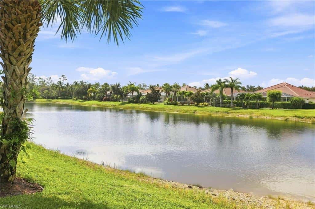 8664 Genova Ct, Naples, photo 29