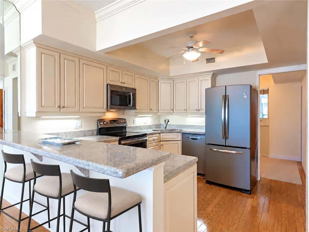 4051 Gulf Shore Blvd #805, Naples, photo 5