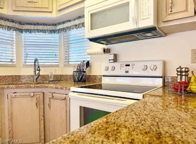427 Vanda Sanctuary #427, Naples, photo 25