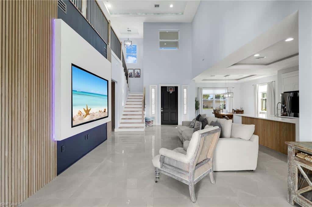 1252 Biltmore Dr, Fort Myers, photo 4