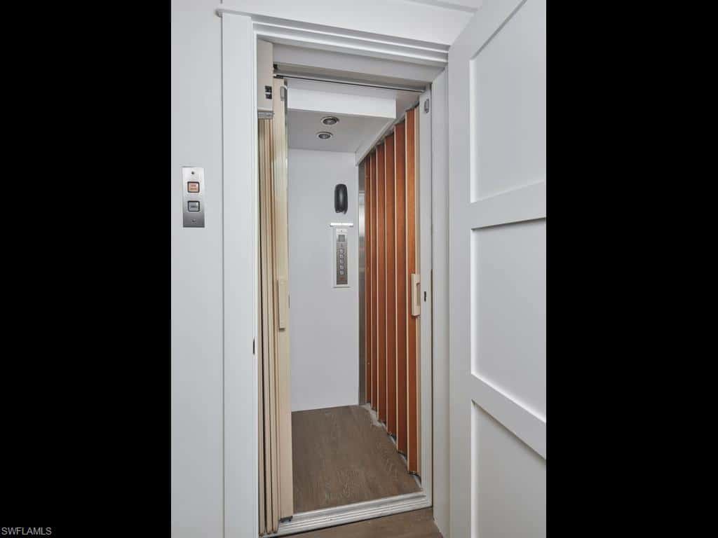 430 10th Ave #305, Naples, photo 24