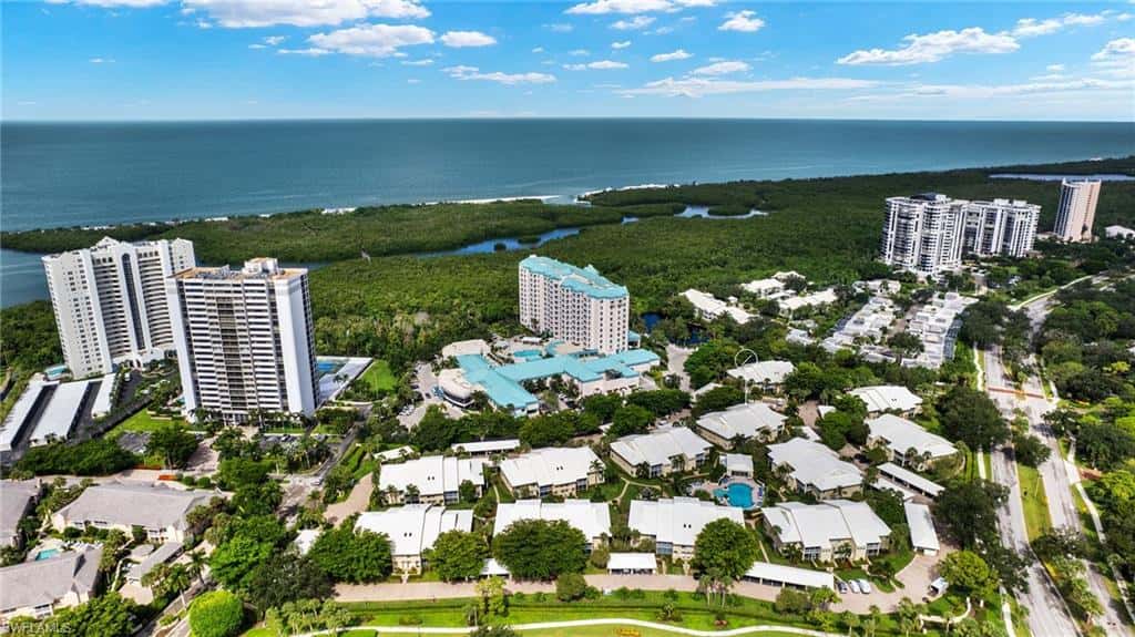 5817 Glencove Dr #405, Naples, photo 6