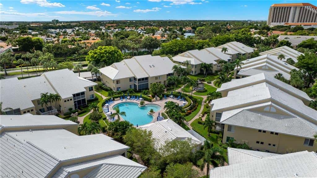 5817 Glencove Dr #405, Naples, photo 4