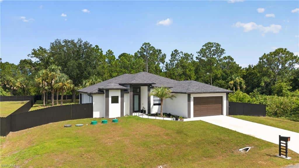 414 Highland Ave, Lehigh Acres, photo 23