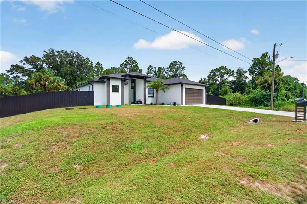 414 Highland Ave, Lehigh Acres, photo 26