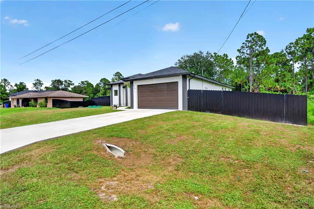 414 Highland Ave, Lehigh Acres, photo 28
