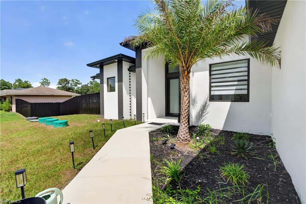 414 Highland Ave, Lehigh Acres, photo 24