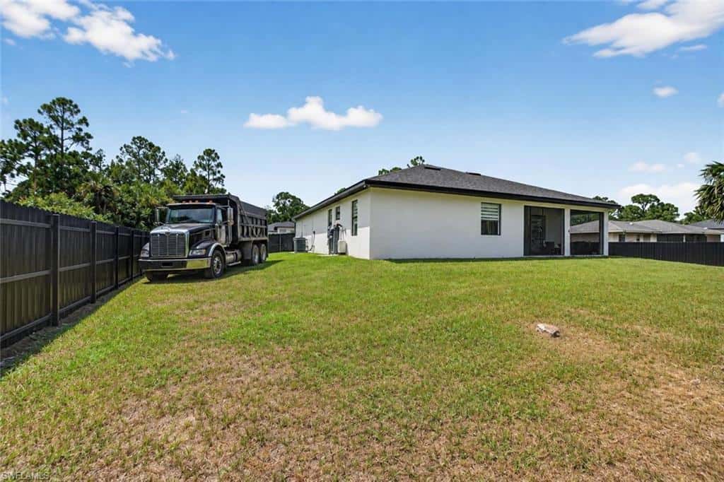 414 Highland Ave, Lehigh Acres, photo 31