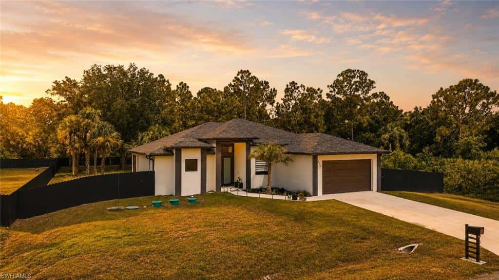 414 Highland Ave, Lehigh Acres, photo 39