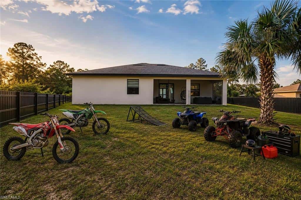414 Highland Ave, Lehigh Acres, photo 29
