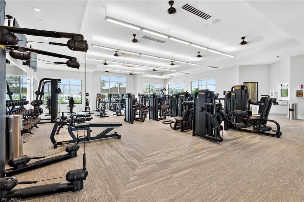 15633 Triesta Ln, Naples, photo 43