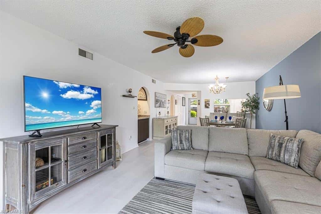 705 Augusta Blvd #4, Naples, photo 4