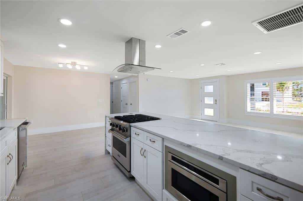 22 Palmview Blvd, Fort Myers Beach, photo 16