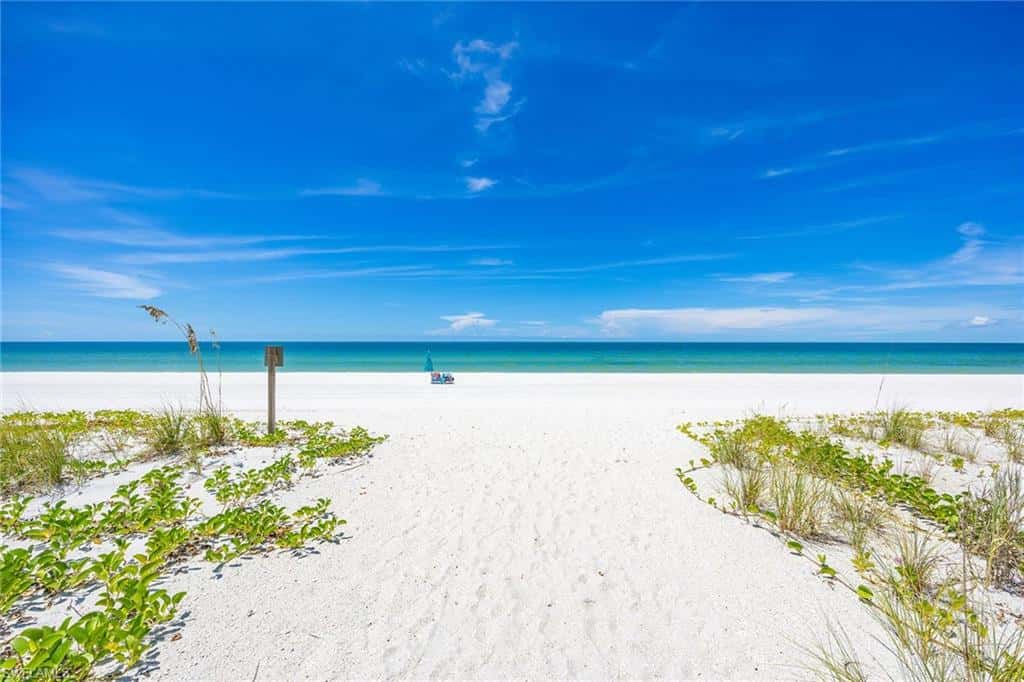 10475 Gulf Shore Dr #114, Naples, photo 32
