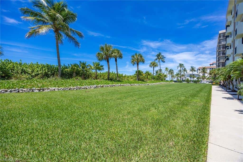 10475 Gulf Shore Dr #114, Naples, photo 31