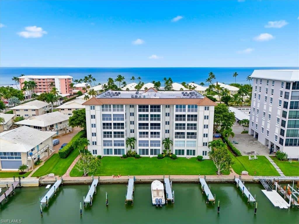 2600 Gulf Shore Blvd #42, Naples, photo 24