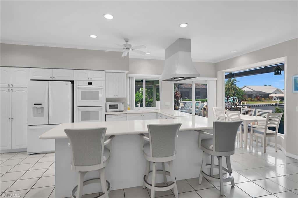 200 Windbrook Ct, Marco Island, photo 5