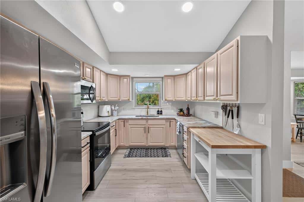 9076 Mockingbird Dr, Sanibel, photo 13