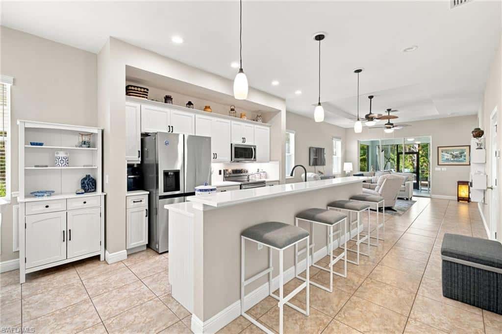 10694 Camarelle Cir, Fort Myers, photo 11