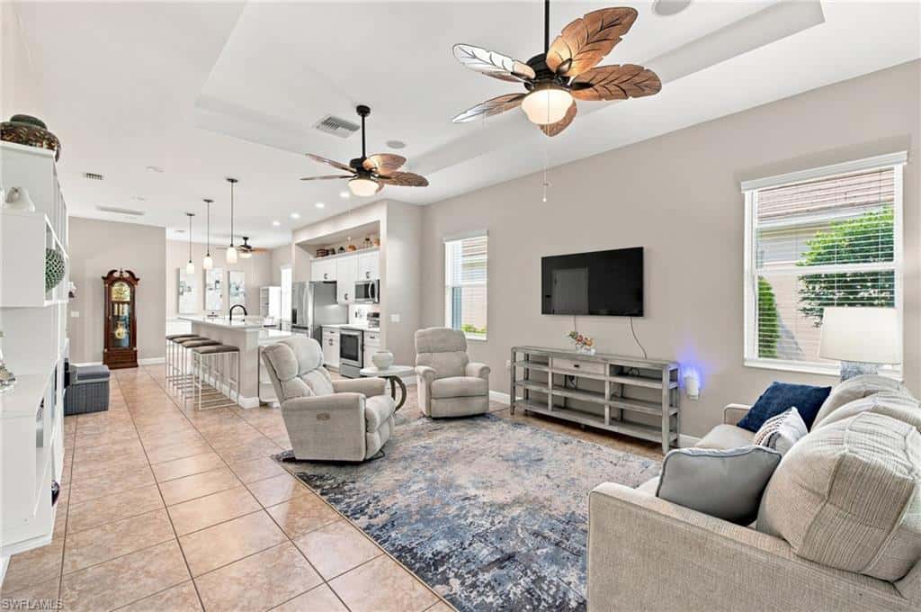 10694 Camarelle Cir, Fort Myers, photo 18